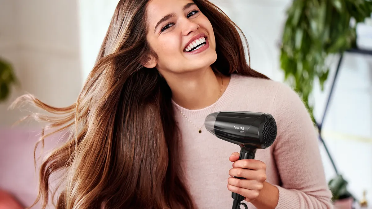 Philips BHC010/10 Hair Dryer – Lightweight & Easy to Use image 5