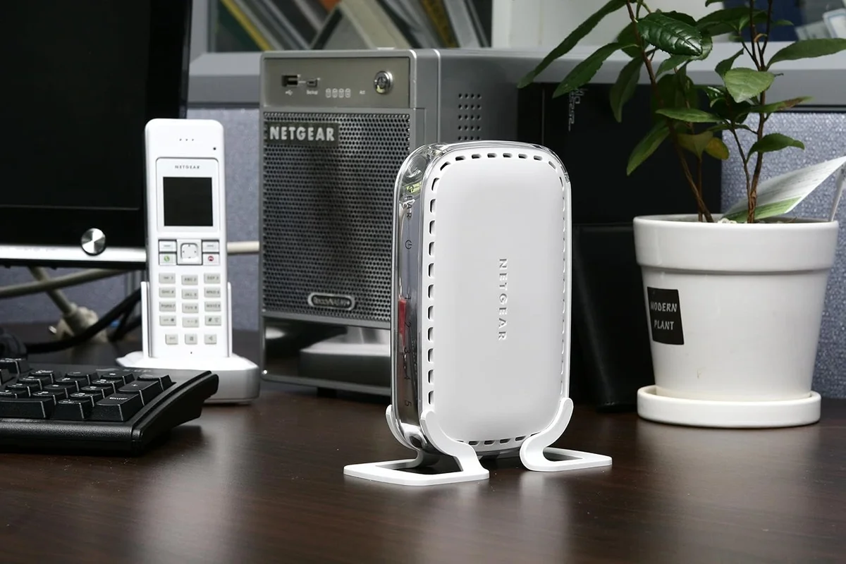 NETGEAR GS605 5-Port Gigabit Ethernet Unmanaged Switch | Plug-and-Play Desktop Network Switch image 3