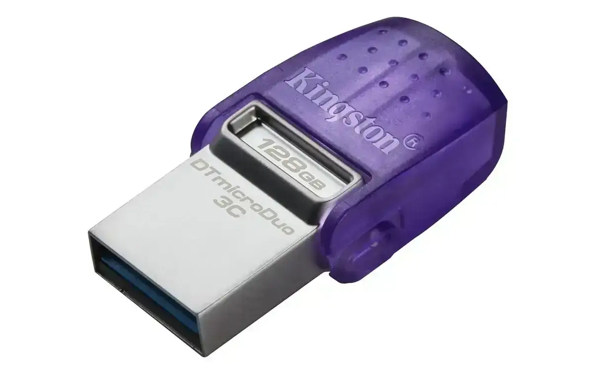 Kingston DataTraveler microDuo 3C 128GB pen drive with USB-C and USB-A connectors. High-speed USB 3.2 Gen 1.