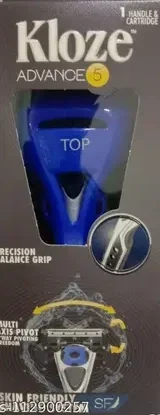 Kloze Advance 5 shaving razor for men with one handle and one trimmer blade cartridge.