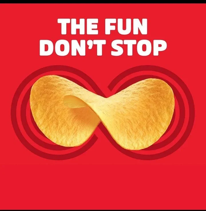 Pringles Original Patoto Chips107 G, No Artificial Colours image 5