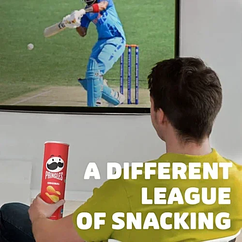 Pringles Original Patoto Chips107 G, No Artificial Colours image 8